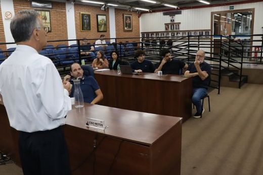 No plenário da Câmara. Curso aconteceu no último dia 21