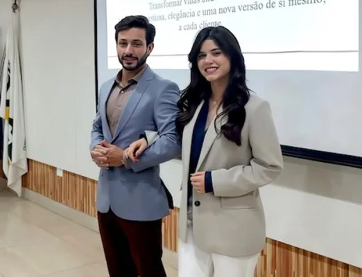 Palestrantes. O casal João Nascimento e Julia Mingoia, exemplo de empreendedorismo, persistência e propósito