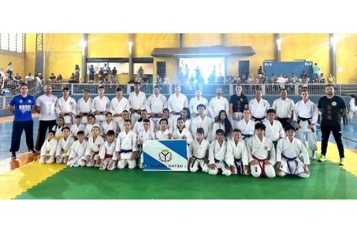 Vice-campeã. Com 112 pontos, a performance garantiu a segunda colocação da equipe na classificação geral