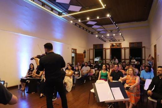 No Salão Nobre da Casa da Cultura. Orquestra Jovem de Matão apresentou o recital