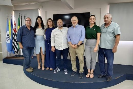 Antonio Giannini, Daniela Curti, Patrícia Peceguini Viana, Fábio Pina, Luiz Andia Filho, Camila Canosa e José Fragali, participantes do evento