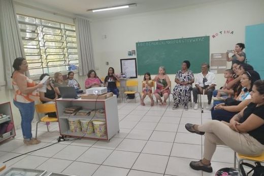 Comitês Antirracistas são formados por educadores, estudantes e familiares