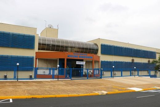 Na Escola 'Adelino Bordignon'. Estudantes do 9º ano do Ensino Fundamental fizeram as provas na segunda-feira; na terça-feira foi a vez dos estudantes do 2º ano e do 5º ano