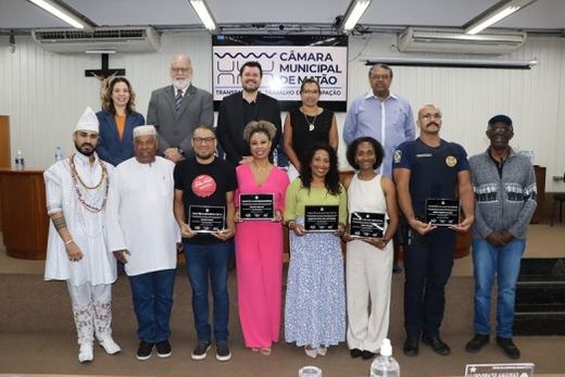 Na Câmara. Sessão Solene aconteceu no último dia 19