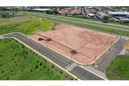 Primeira usina de energia solar será instalada no Residencial Villa Verde