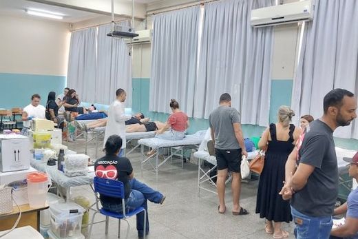 Na EM 'Adelino Bordignon'. Mobilização recebeu 92 doadores, resultando na coleta de 73 bolsas de sangue e em 12 cadastros para doadores de medula óssea