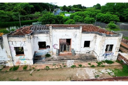 Estação Ferroviária. Com os recursos destinados por parlamentares, obras devem ter reinício em aproximadamente 90 dias