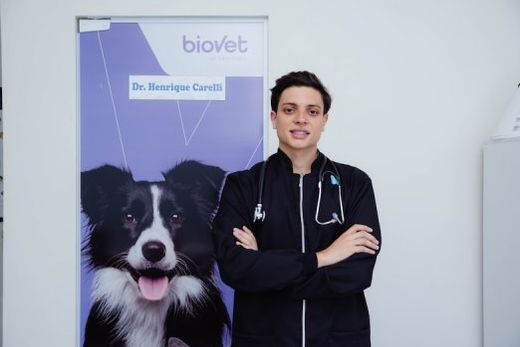Henrique Carelli. "A busca constante por conhecimento e o uso de recursos modernos permitem diagnósticos mais rápidos, tratamentos mais eficazes e maior segurança"