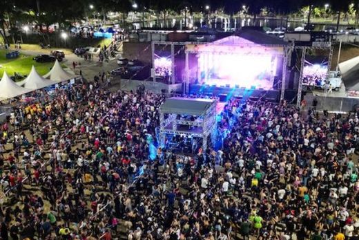 Shows musicais. Um grande público novamente é esperado para curtir o carnaval na Praça 'Alfredo de Paiva Garcia', em cinco noites