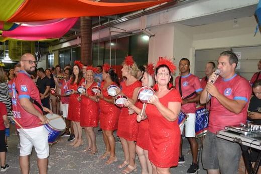 Integrantes da Bateria da Sorema. Atração do clube abrirá a folia na sexta-feira (13), a partir das 20h30