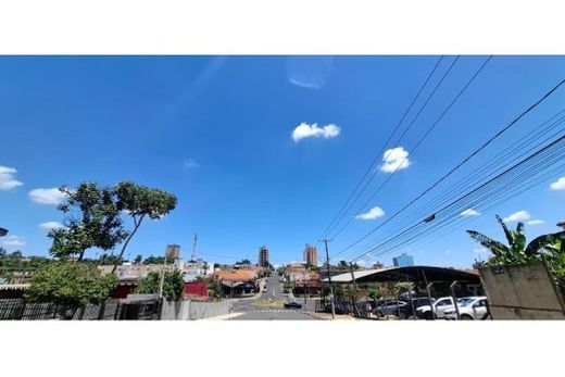 A segunda-feira (16) será de sol, com aumento de nuvens no período da tarde, mas sem previsão de chuva
