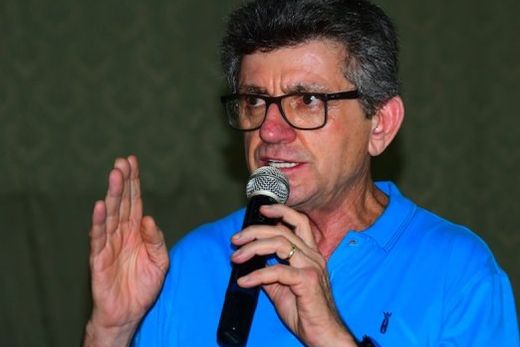 A pedidos de Cidinho. Arlindo Chinaglia obteve R$ 600 mil para recapeamento e R$ 495 mil para reforma da Estação Ferroviária; junto a Márcia Lia, R$ 350 mil deverão ser liberados para atendimentos no