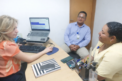 Denise Minelli, Diego Wagner e Cátia Santos. Trabalho compartilhado busca modernização administrativa do Hospital