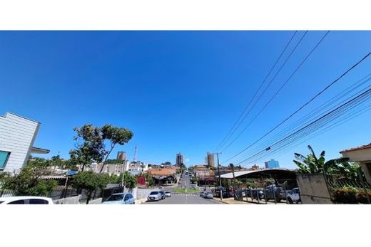 Nesta segunda-feira (16), o dia será de sol com aumento de nuvens durante a tarde