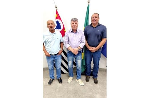 Reunião com a presença do vereador Luiz Manzini, do prefeito Cido Ferrari e do  assessor parlamentar Alexandre Serafim aconteceu no dia 19 de fevereiro