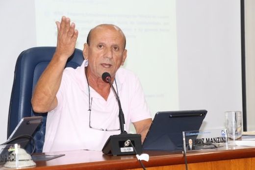 Luiz Manzini. "Os profissionais da saúde não podem ficar expostos a situações de violência no ambiente de trabalho"