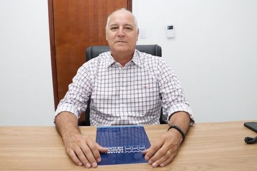 China Calabres. Presidente da Câmara até o término do mandato 2025-2026