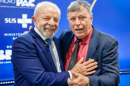 Com o presidente Lula. Prefeito Cido apresentou demandas estratégicas do município
