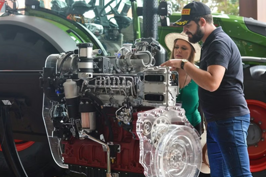 Edição de 2025 da Agrishow reuniu mais de 197 mil pessoas entre visitantes e profissionais de diferentes perfis e gerações do agronegócio brasileiro