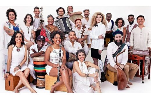 Grupo apresenta um repertório que percorre diferentes países
