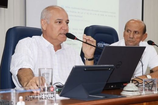 China Calabres. Vereador assumiu a presidência da Câmara Municipal no último dia 16