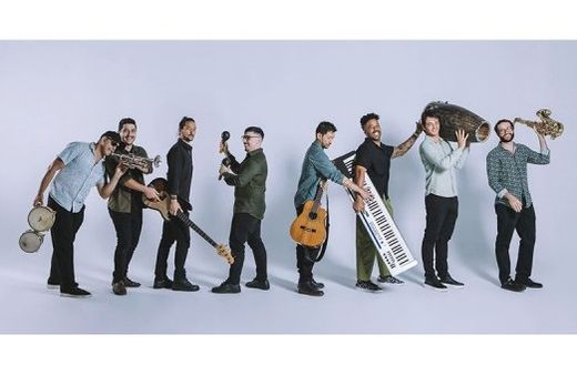 Banda Quimbará traz o melhor do Bolero sentimental, da Salsa cubana e porto-riquenha, do Chá-Chá-Chá, da Plena e do Reggaeton