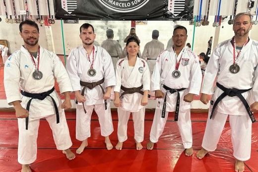 No Dojô Marcelo Sobrinho. Marco Aurélio Rodrigues, Paulo Calanca, Sueli Pimenta, Marcelo Sobrinho e Fabio Zanin