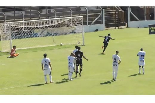 Na estreia no campeonato, em Limeira, a Águia Azul perdeu para o Independente