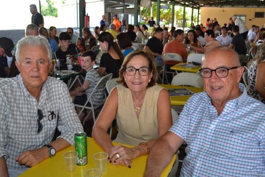 Feijoada Beneficente da ACE-Matão por Cássia Manzi