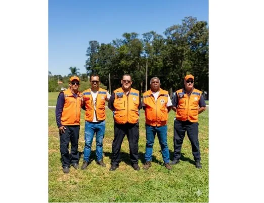 Em Santa Rita do Passa Quatro. Reginaldo de Jesus Ribeiro, Paulo Gomes de Faria, Benedito Lemes, Paulo de Oliveira e José Carlos Bononi