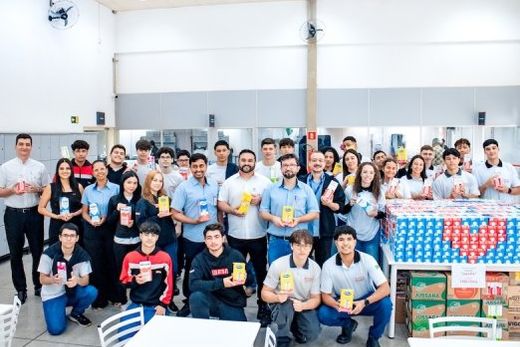 Destaques. As turmas que mais arrecadaram leite foram as de Eletricista e de Técnico em Desenvolvimento de Sistemas