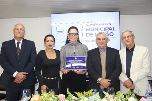 Homenagem destaca a trajetória de Kelly Diniz e sua contribuição econômica e social para a cidade de Matão