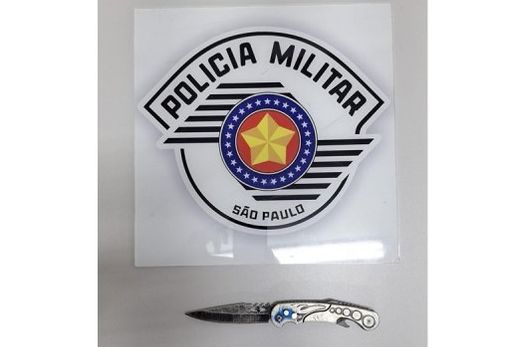 Faca utilizada nas ameaças foi apreendida pela Polícia Civil