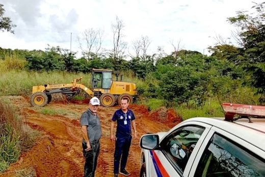 Um dos aceiros. Dispositivos são muito importantes durante combate a incêndios