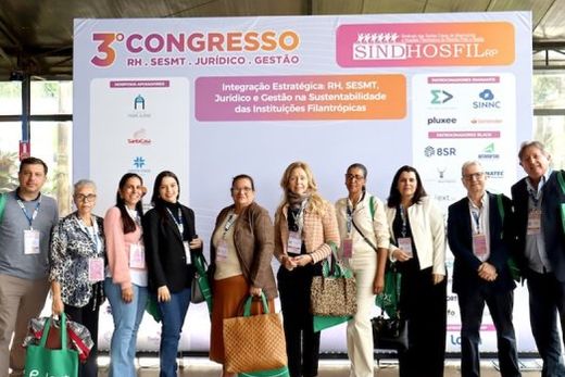 Representantes do Hospital de Matão. Instituição integra o grupo do Sindhosfil da região de Ribeirão Preto