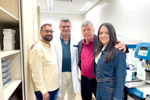 Em Barretos. Faro Reguin, Cido Ferrari e Vanessa Graziosi foram recebidos pelo coordenador do Programa de Prevenção do Câncer de Colo do Útero, Marcelo Almeida