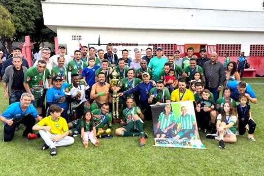 Festa de campeão. Título do Palmeirinha reafirmou a força e a tradição da equipe do Jardim Bela Vista no futebol veterano