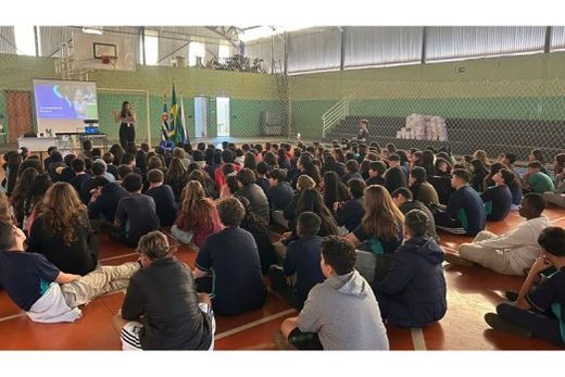 Evento reuniu estudantes do 6º ao 9º ano da rede municipal de ensino