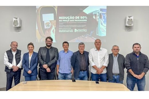 Na mesa de autoridades. Mauro Herszkowicz, Fabiana Scardoelli, Willian Bassi, Diego Mingorance, Cido Ferrari, China Calabres, Eduardo Matuiski e Haroldo Gago