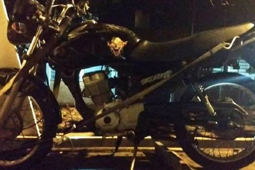 Menor é detido por furto de moto