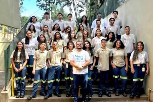 Para jovens de 16 a 19 anos. Curso de Iniciação Profissional em Assistente Administrativo alia teoria à prática