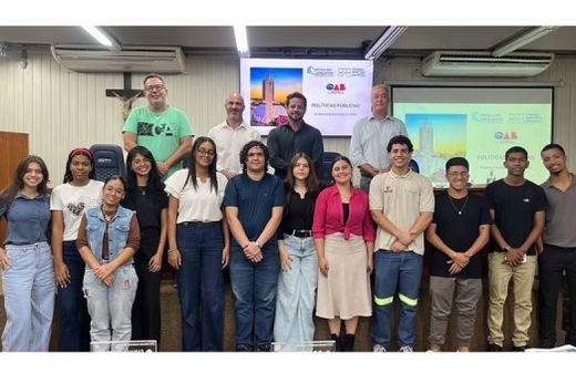Atividade teve como objetivo ampliar a compreensão dos jovens sobre como as políticas públicas são formuladas, implementadas e avaliadas