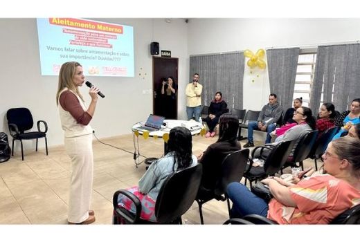Conscientização. Palestra ministrada por Thaís Baldan destacou a importância da amamentação para a nutrição e saúde dos bebês