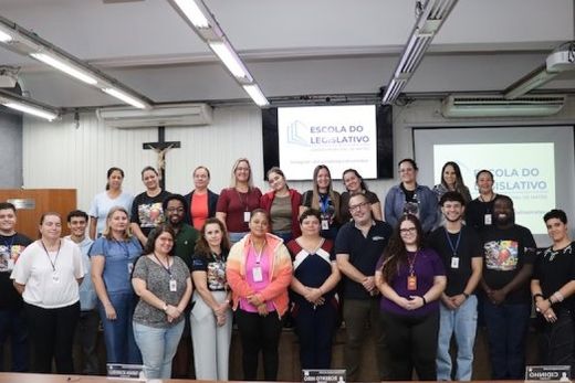Participantes. Curso é desenvolvido em parceria com o Projeto SOS Cidadania e o Núcleo Assistencial 'Edo Mariani'