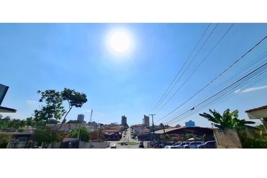 Previsão indica temperatura máxima de 38ºC nesta segunda-feira (28)