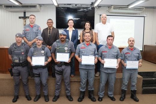 Na Câmara Municipal. Homenagem aconteceu na terça-feira (29), durante o Pequeno Expediente