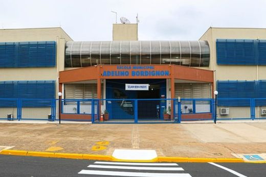 Escola Adelino Bordignon é um dos locais de votação em Matão