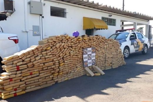 Polícia Rodoviária de Araraquara apreende cerca de uma tonelada de maconha