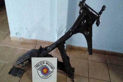 Três motos são furtadas no final de semana
