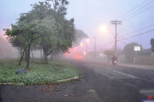 Neblina e chuva aumentam risco de acidentes